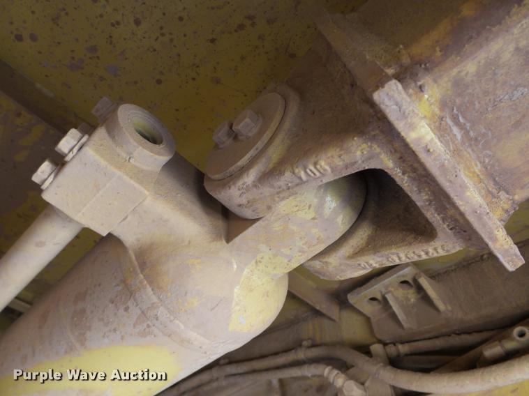 image for item DB4681 1997 Caterpillar 621F conventional scraper