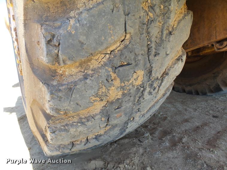 image for item DB4681 1997 Caterpillar 621F conventional scraper