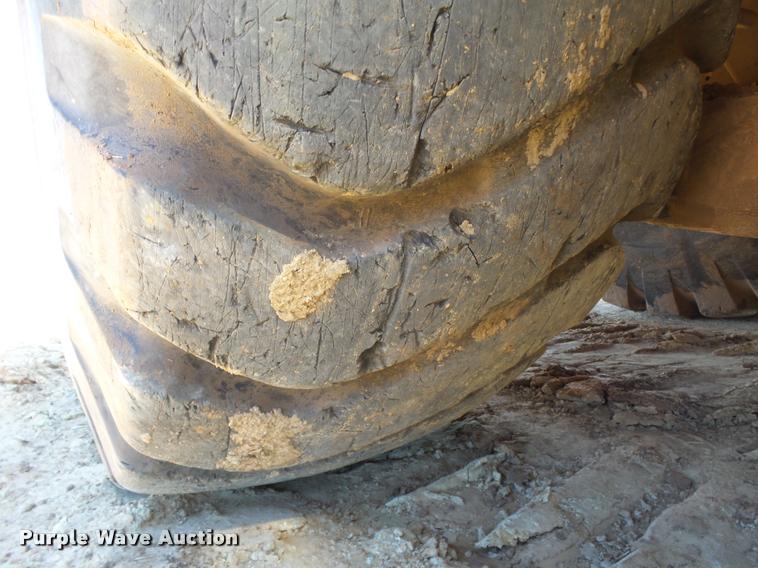 image for item DB4681 1997 Caterpillar 621F conventional scraper