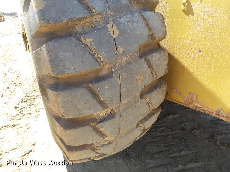 image for item DB4681 1997 Caterpillar 621F conventional scraper