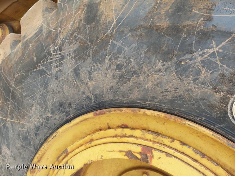 image for item DB4681 1997 Caterpillar 621F conventional scraper