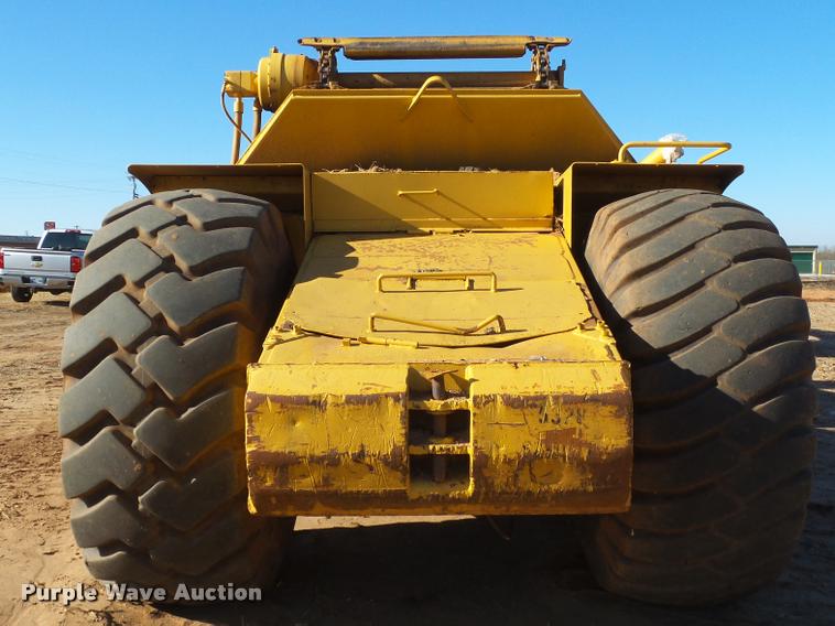 image for item DB4683 1984 Caterpillar 615 elevating scraper