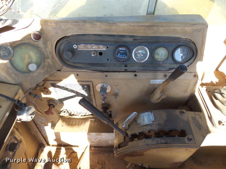 image for item DB4683 1984 Caterpillar 615 elevating scraper