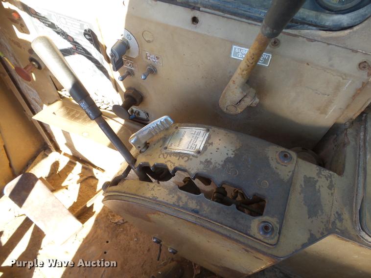 image for item DB4683 1984 Caterpillar 615 elevating scraper