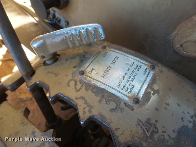 image for item DB4683 1984 Caterpillar 615 elevating scraper