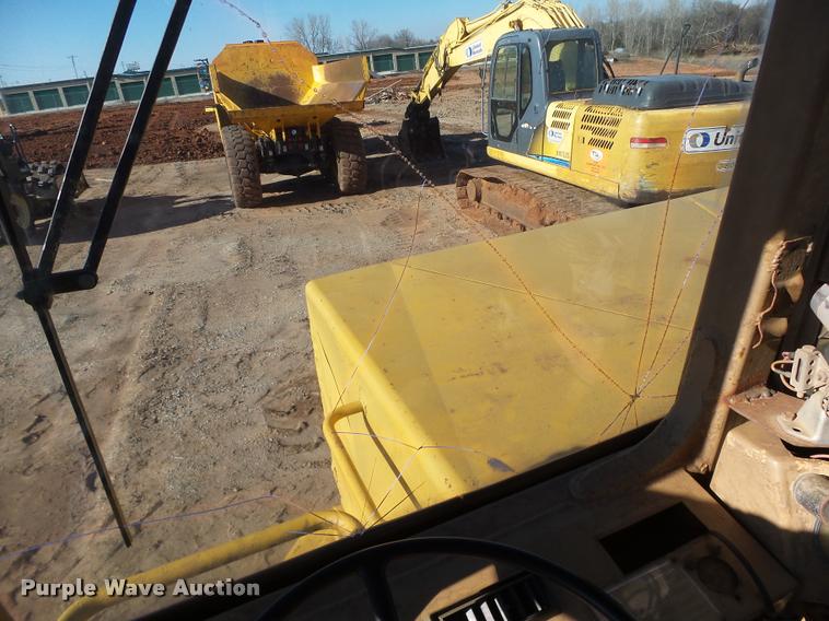 image for item DB4683 1984 Caterpillar 615 elevating scraper