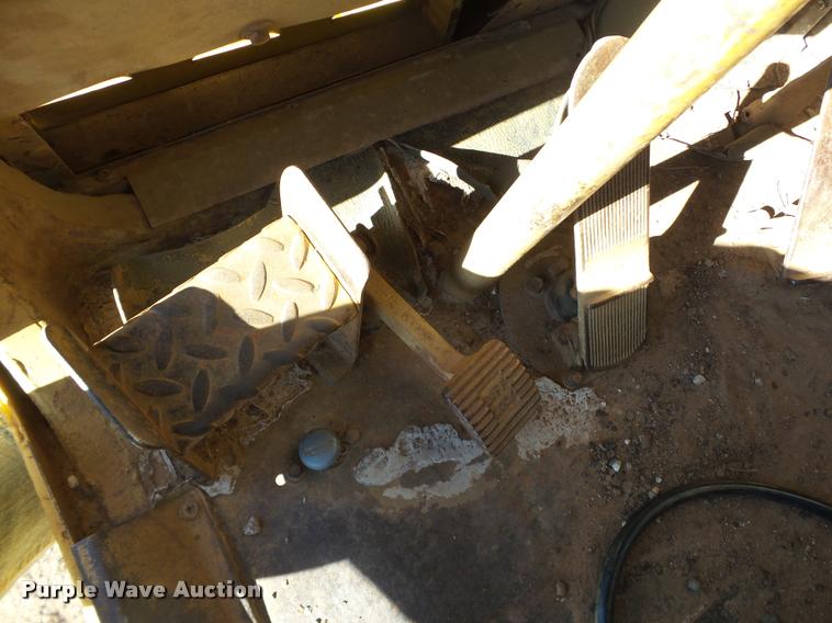 image for item DB4683 1984 Caterpillar 615 elevating scraper