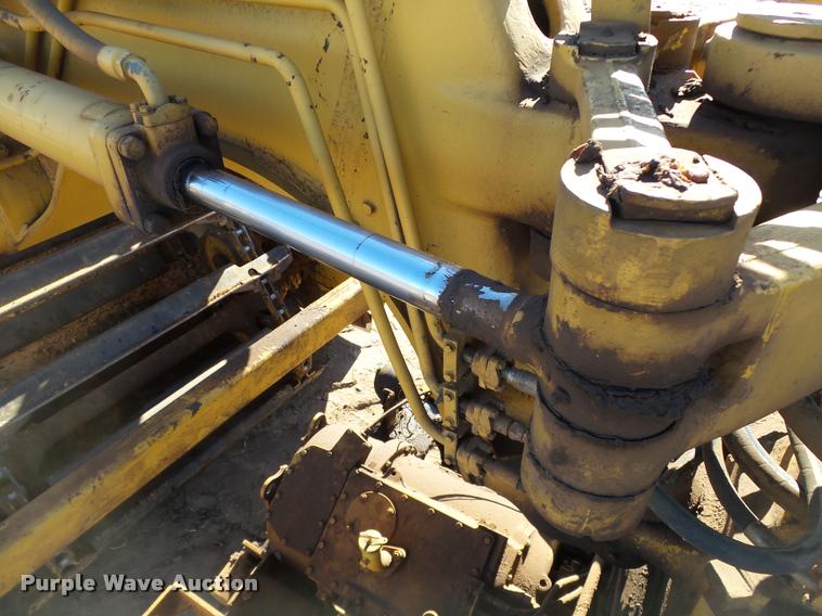 image for item DB4683 1984 Caterpillar 615 elevating scraper