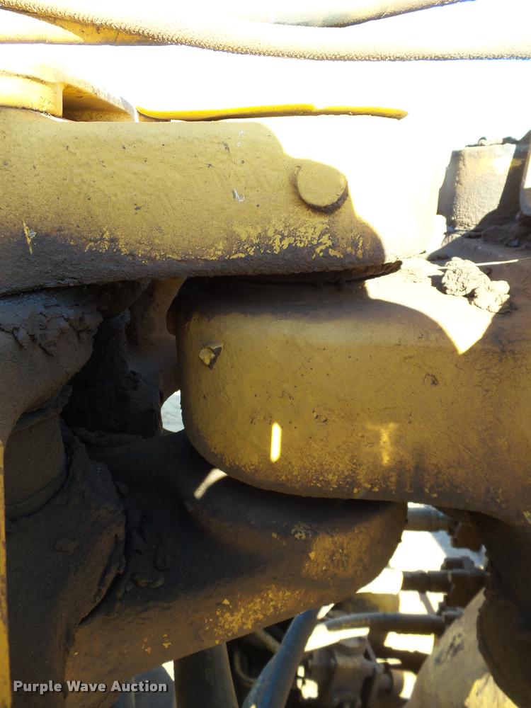 image for item DB4683 1984 Caterpillar 615 elevating scraper