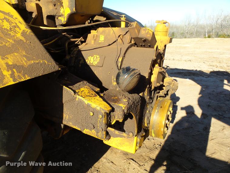 image for item DB4683 1984 Caterpillar 615 elevating scraper