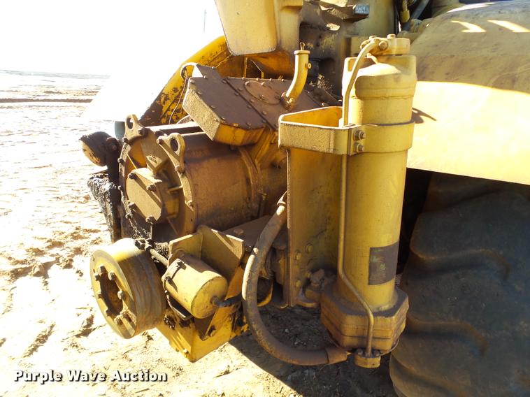 image for item DB4683 1984 Caterpillar 615 elevating scraper