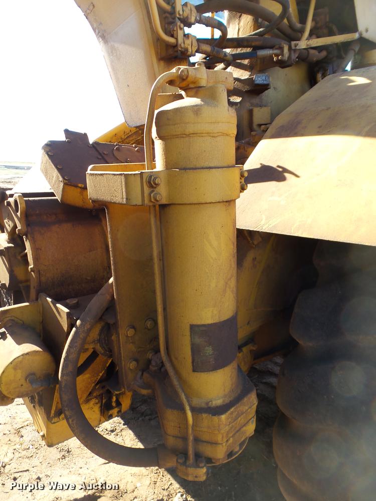 image for item DB4683 1984 Caterpillar 615 elevating scraper