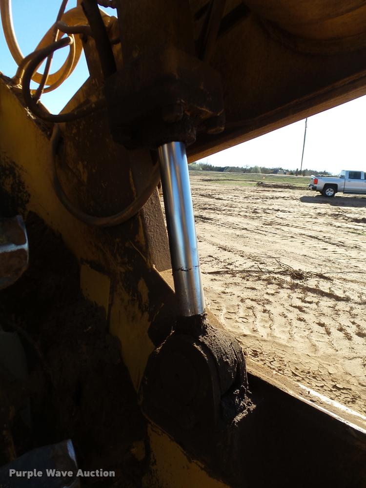 image for item DB4683 1984 Caterpillar 615 elevating scraper