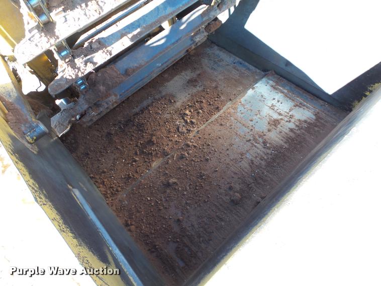 image for item DB4683 1984 Caterpillar 615 elevating scraper