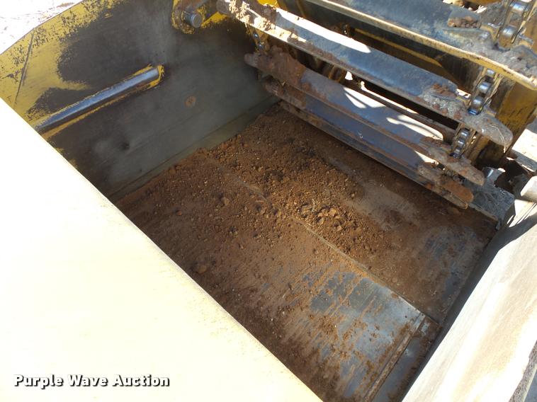 image for item DB4683 1984 Caterpillar 615 elevating scraper