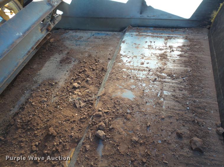 image for item DB4683 1984 Caterpillar 615 elevating scraper