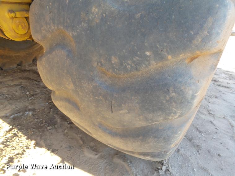 image for item DB4683 1984 Caterpillar 615 elevating scraper