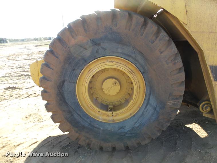 image for item DB4683 1984 Caterpillar 615 elevating scraper