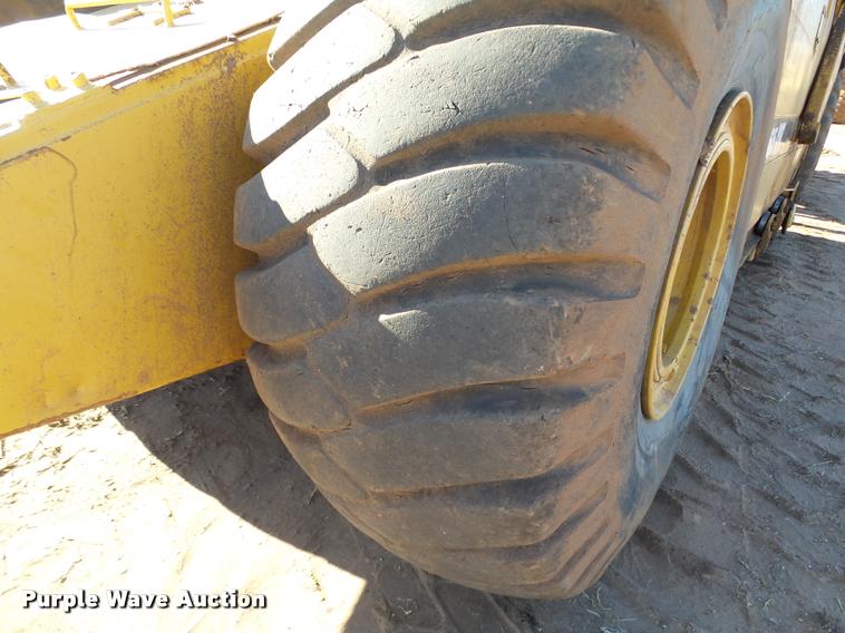 image for item DB4683 1984 Caterpillar 615 elevating scraper