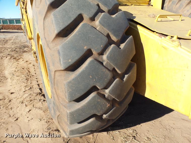 image for item DB4683 1984 Caterpillar 615 elevating scraper