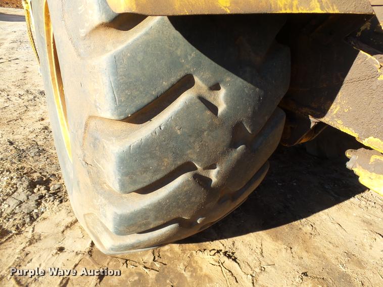 image for item DB4683 1984 Caterpillar 615 elevating scraper