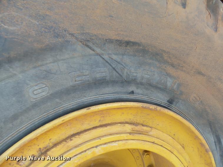 image for item DB4683 1984 Caterpillar 615 elevating scraper