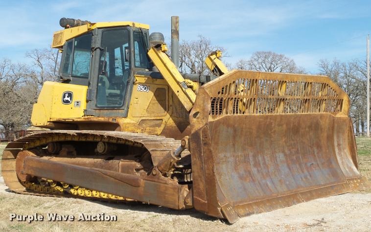 image for item DB4687 2008 John Deere 850J LGP dozer