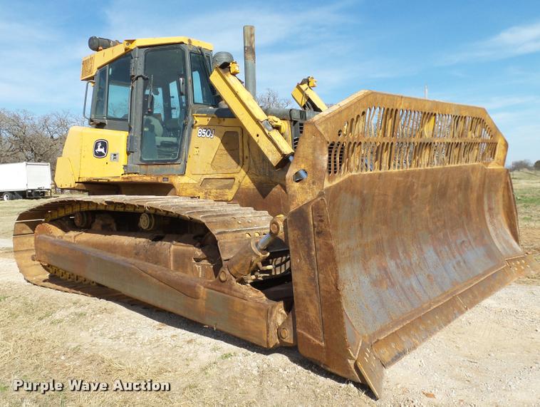 image for item DB4687 2008 John Deere 850J LGP dozer