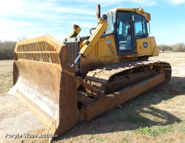 image for item DB4687 2008 John Deere 850J LGP dozer