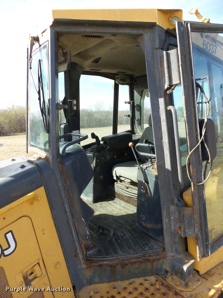 image for item DB4687 2008 John Deere 850J LGP dozer