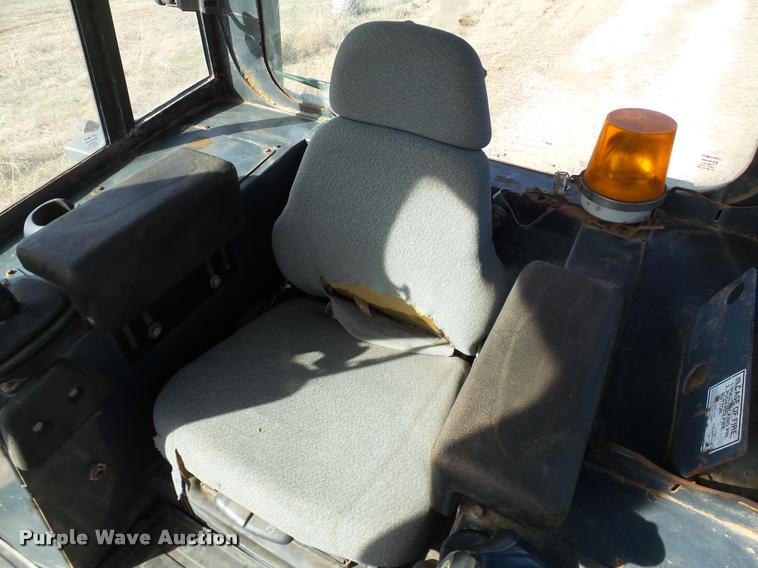 image for item DB4687 2008 John Deere 850J LGP dozer