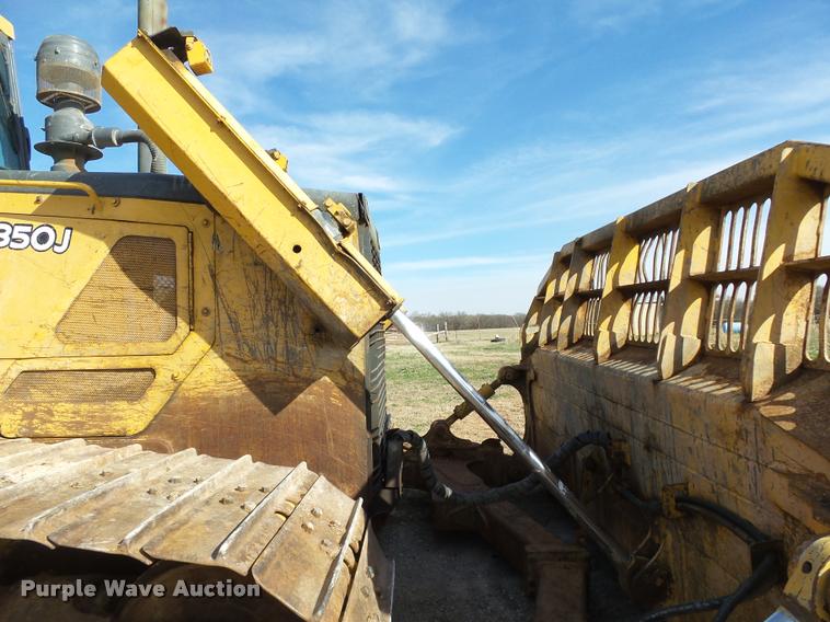 image for item DB4687 2008 John Deere 850J LGP dozer