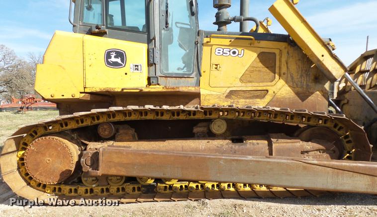 image for item DB4687 2008 John Deere 850J LGP dozer
