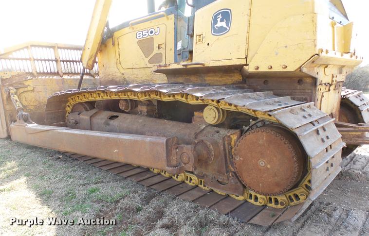 image for item DB4687 2008 John Deere 850J LGP dozer