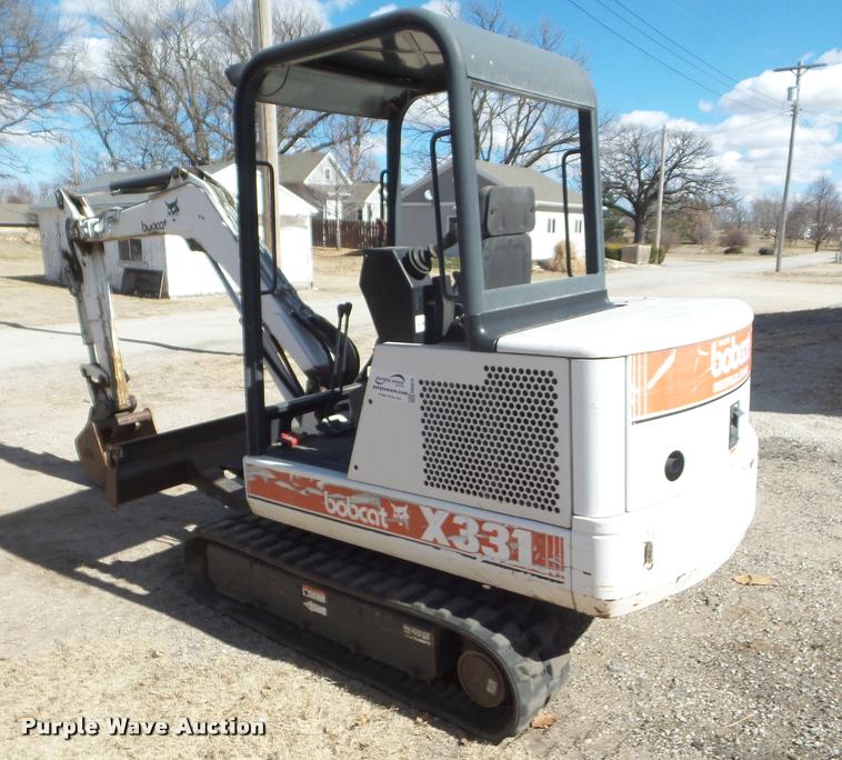 1997 Bobcat X331 compact excavator in Clyde, KS Item DB5016 sold