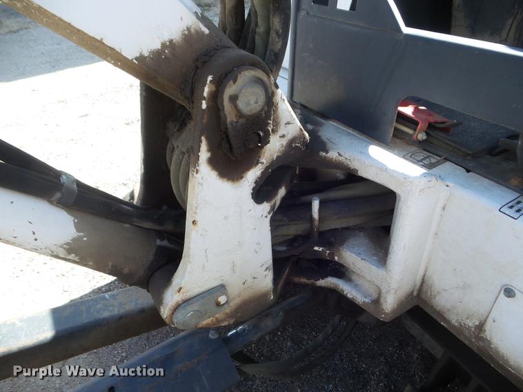 image for item DB5016 1997 Bobcat X331 compact excavator