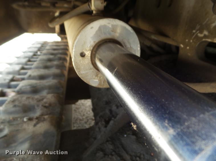 image for item DB5016 1997 Bobcat X331 compact excavator