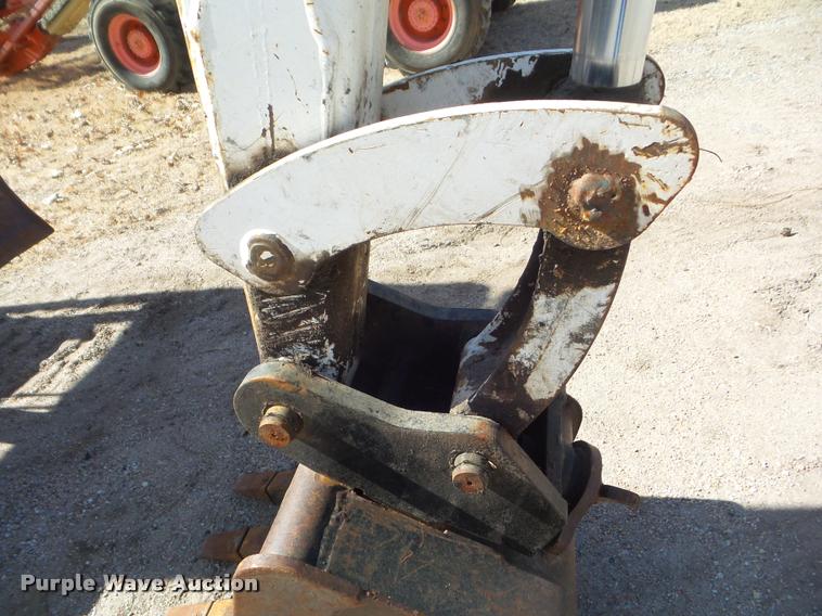 image for item DB5016 1997 Bobcat X331 compact excavator