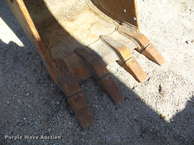 image for item DB5016 1997 Bobcat X331 compact excavator