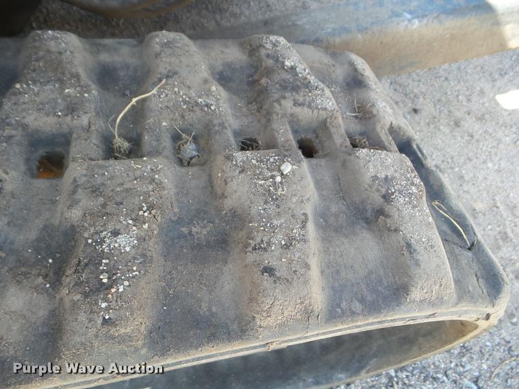 image for item DB5016 1997 Bobcat X331 compact excavator