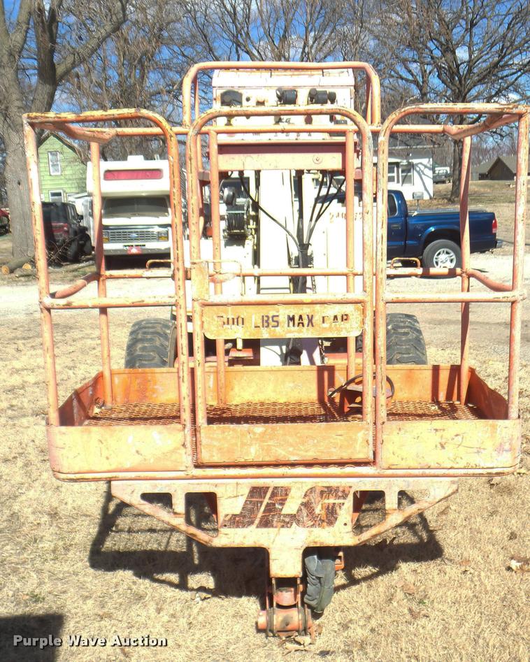 image for item DB5017 1998 JLG 45HA boom lift