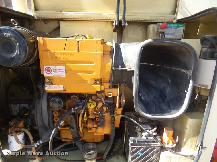 image for item DB5017 1998 JLG 45HA boom lift