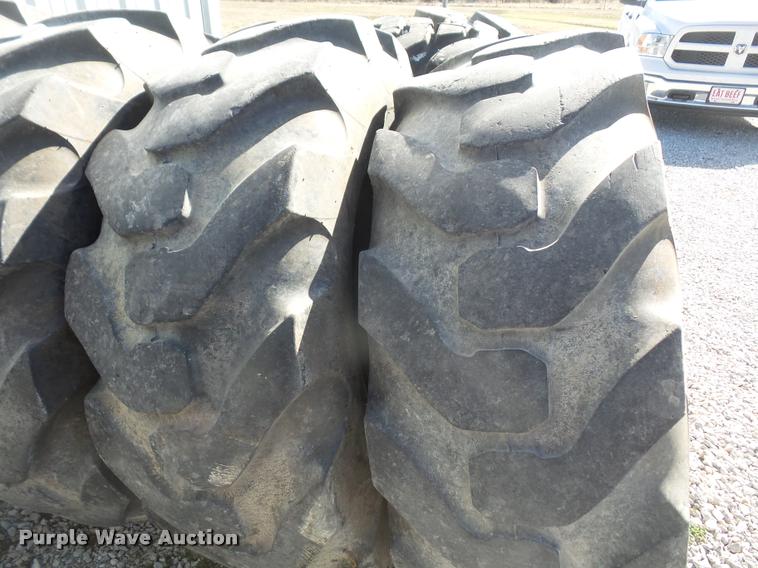 image for item DC9086 (5) 17.5x25 tires
