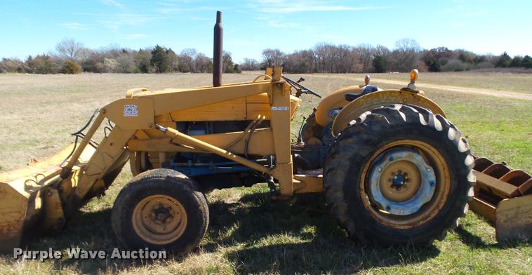 image for item DE9525 1972 Ford 3000 tractor