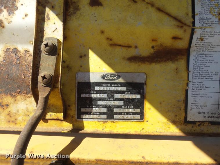 image for item DE9525 1972 Ford 3000 tractor