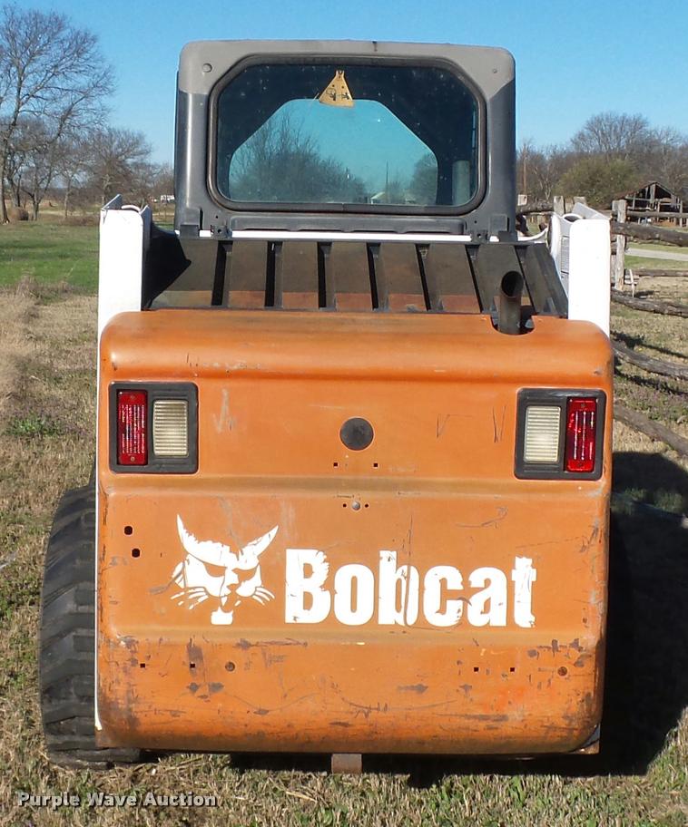 image for item DE9526 2002 Bobcat 753C skid steer