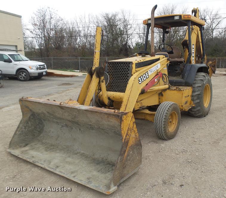 image for item DE9532 1998 John Deere 310E backhoe