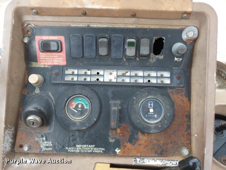 image for item DE9532 1998 John Deere 310E backhoe