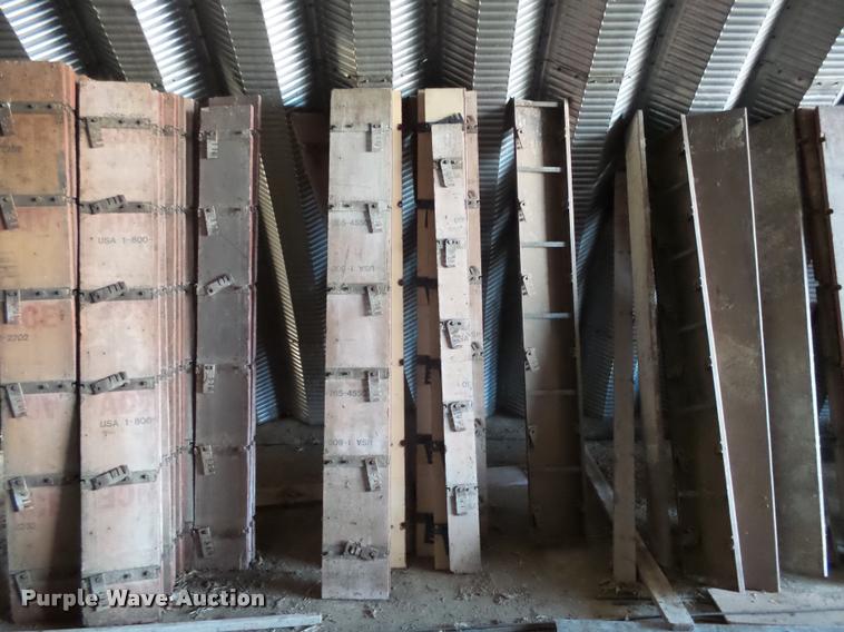 image for item DH9501 8' fractions and corner hardware