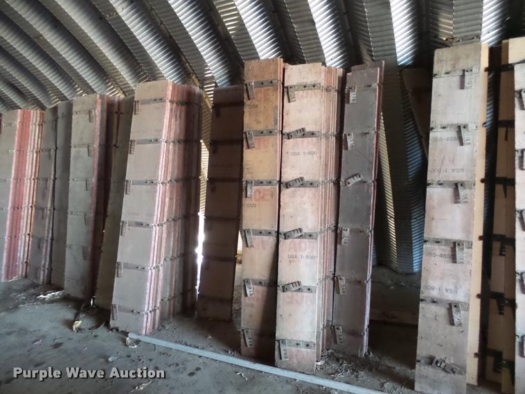 image for item DH9501 8' fractions and corner hardware